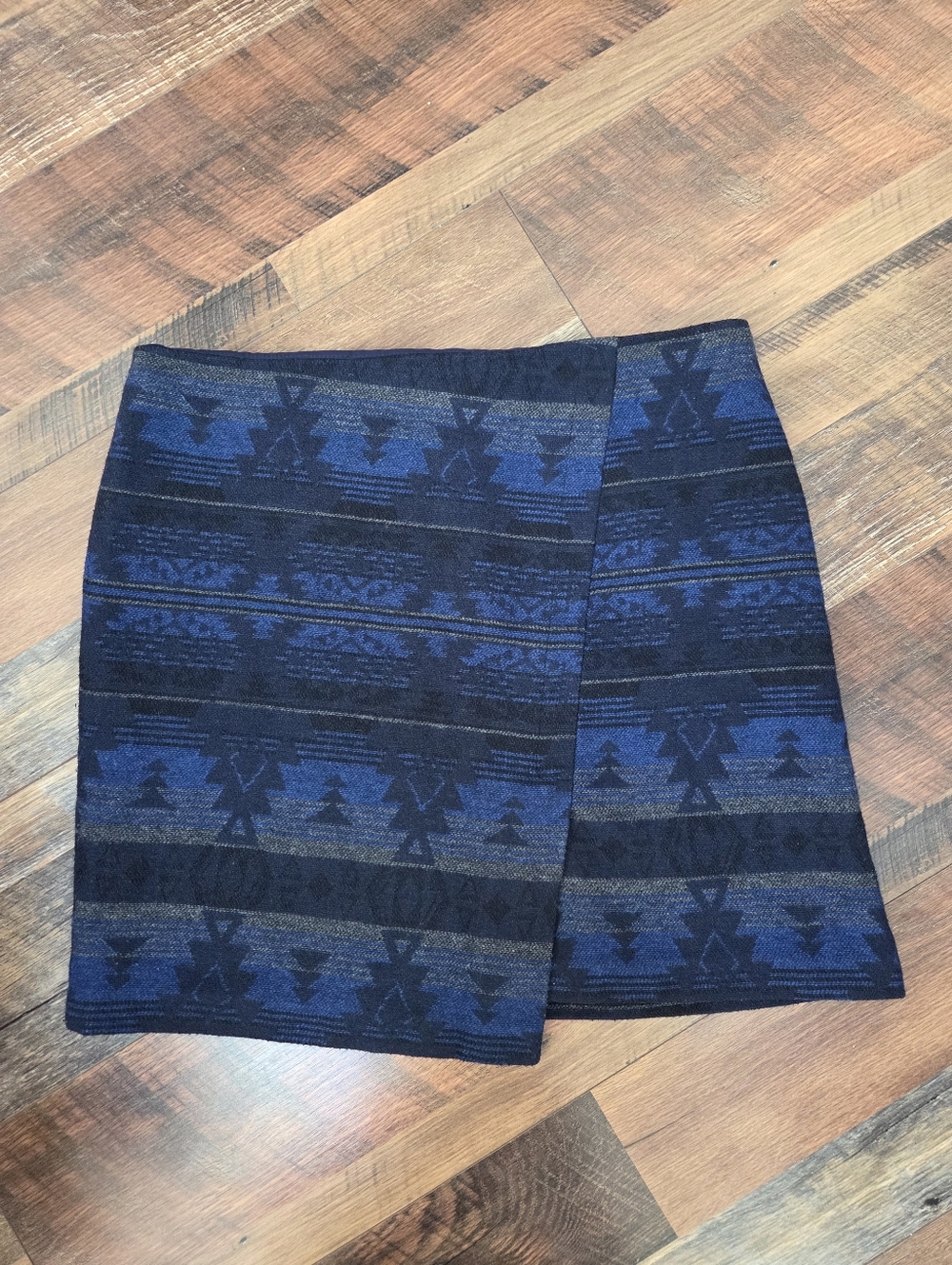 Dalia Collection Blue, Black & Gray Southwestern Print Wool Blend Skirt, Size 10